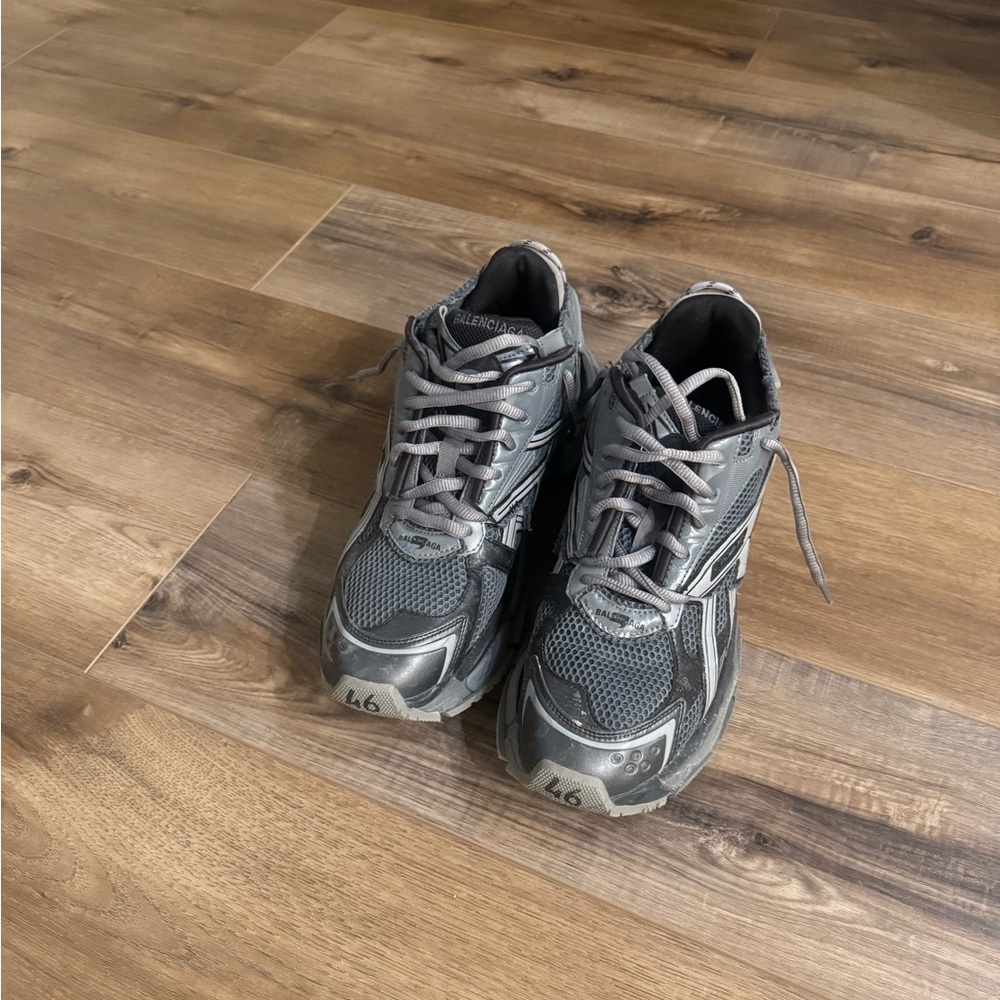 Balenciaga Gray Sneakers with Cushioned Midsole and Breathable Mesh